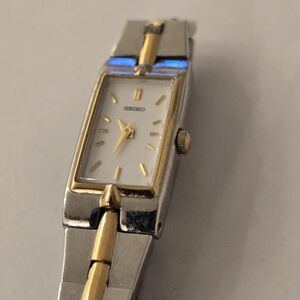 Vintage Women's Seiko Silver Watch